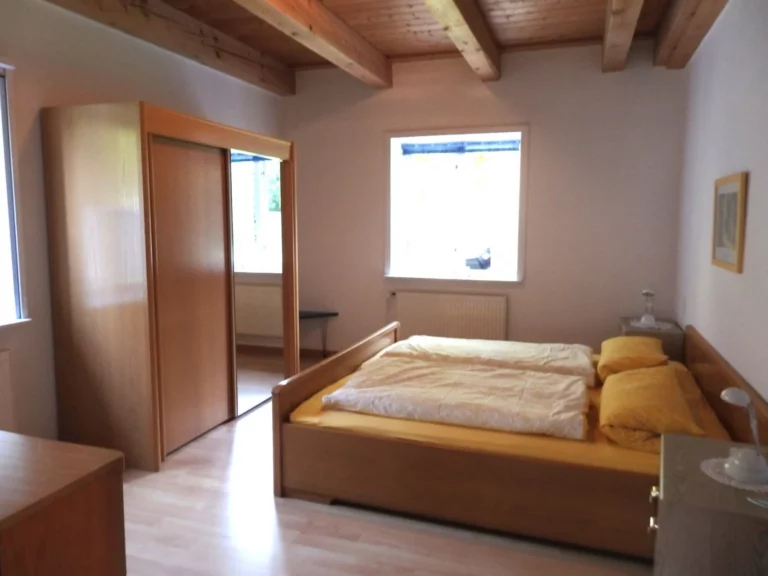Schlafzimmer EG