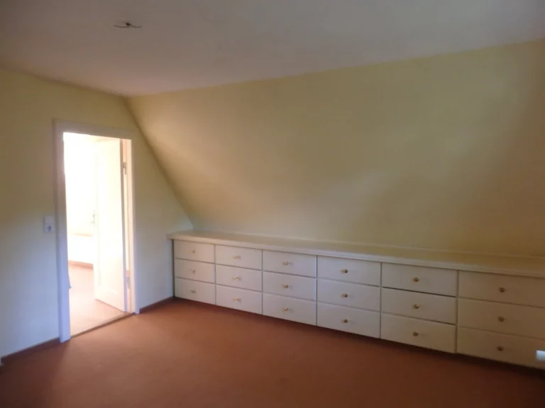 Schlafzimmer DG
